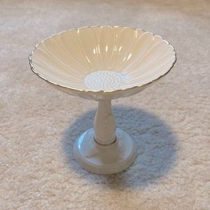 Lenox 24k gold flower jewelry holder